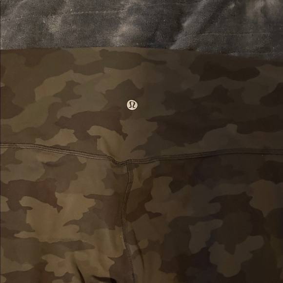 lululemon athletica Camouflage Leggings - Olive and Brown - Picture 3 of 4